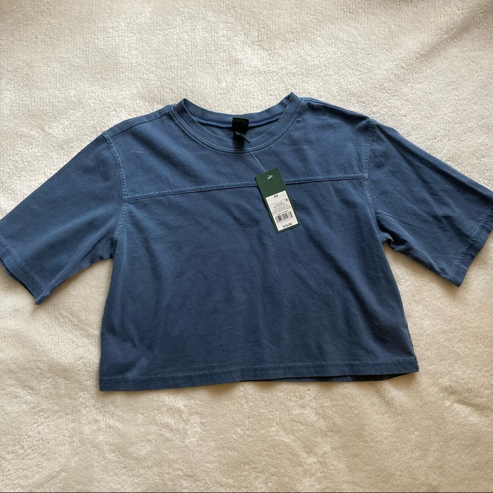 XS Shirts - Picture 4 of 7